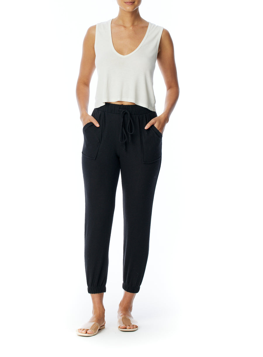 relaxed pocket pant with drawstring, elasticized waist and cuffs in black
