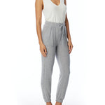 relaxed pocket pant with drawstring, elasticized waist and cuffs in heather grey