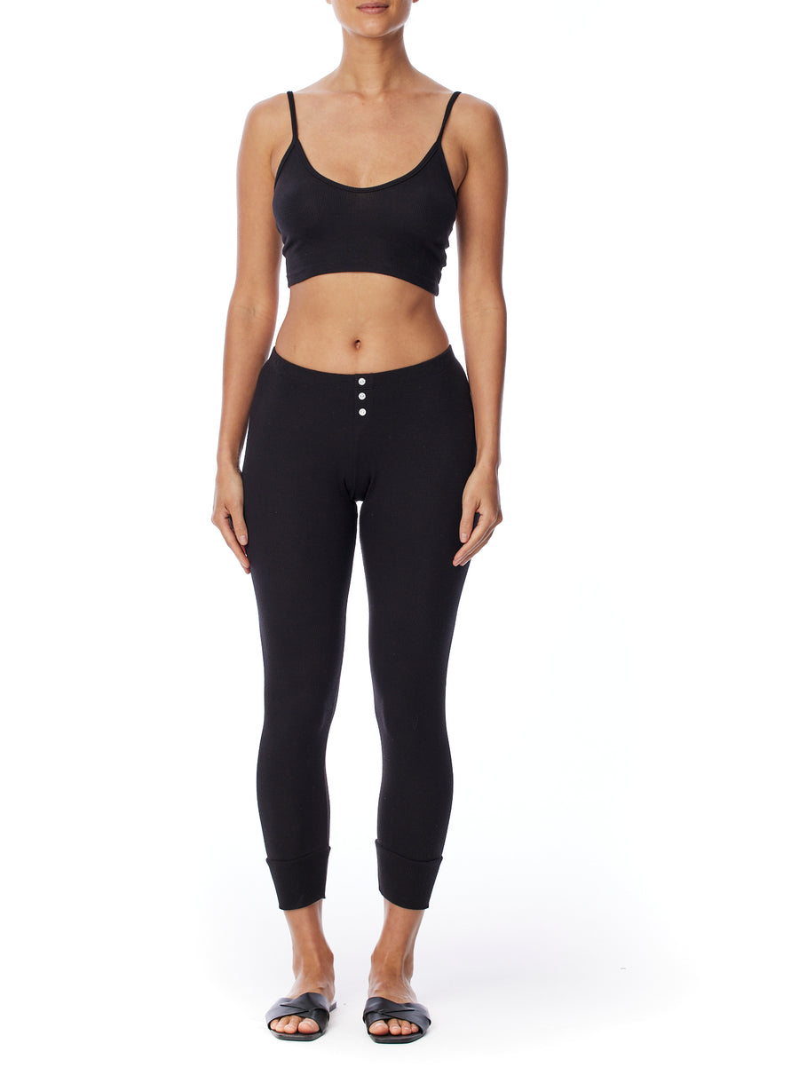 Cozy thermal pant with elasticized waist and cuffs and 3 button front in black