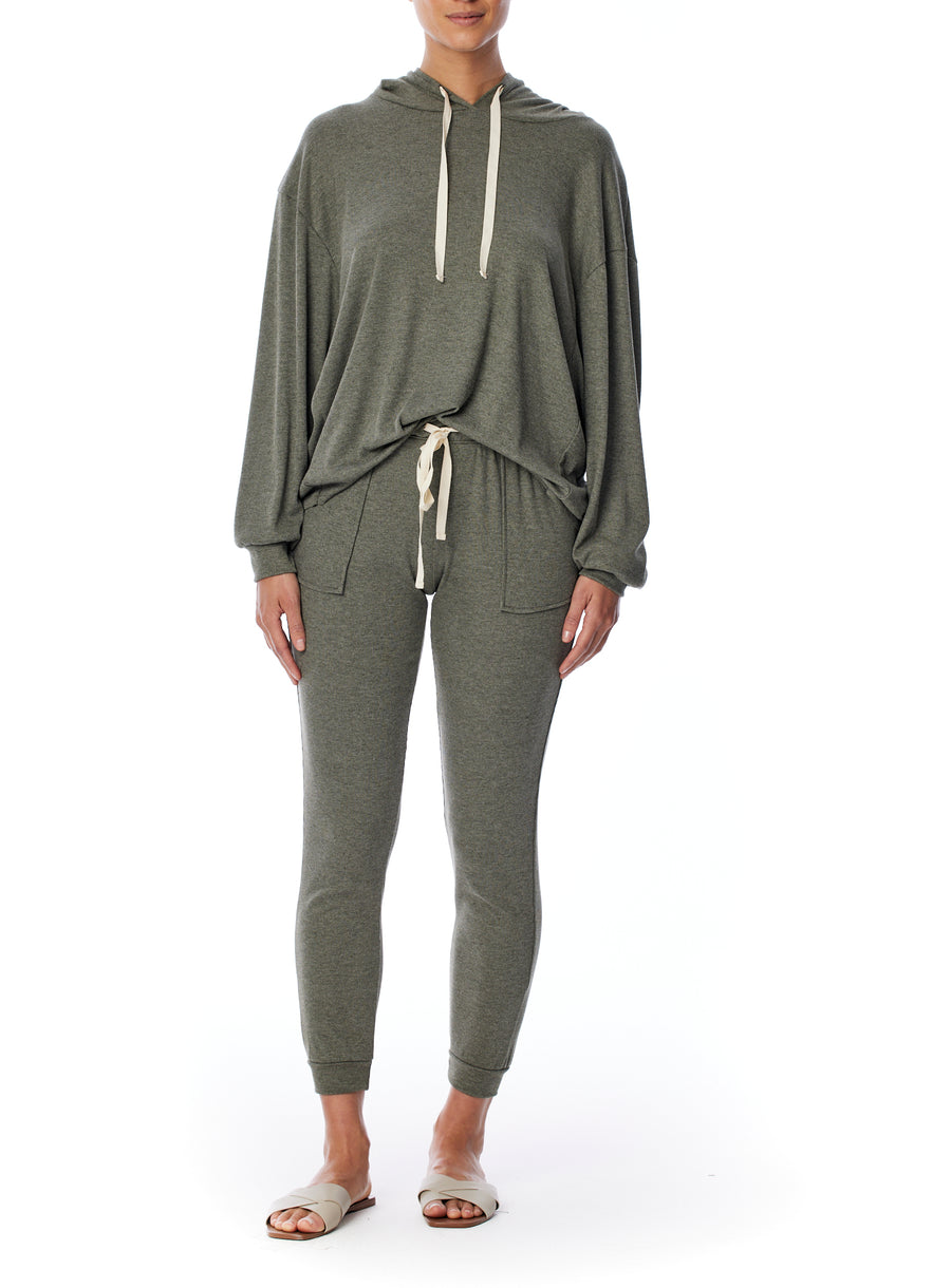 comfy ribbed hoodie with drawstring cinch, long sleeves and a relaxed fit in dark olive