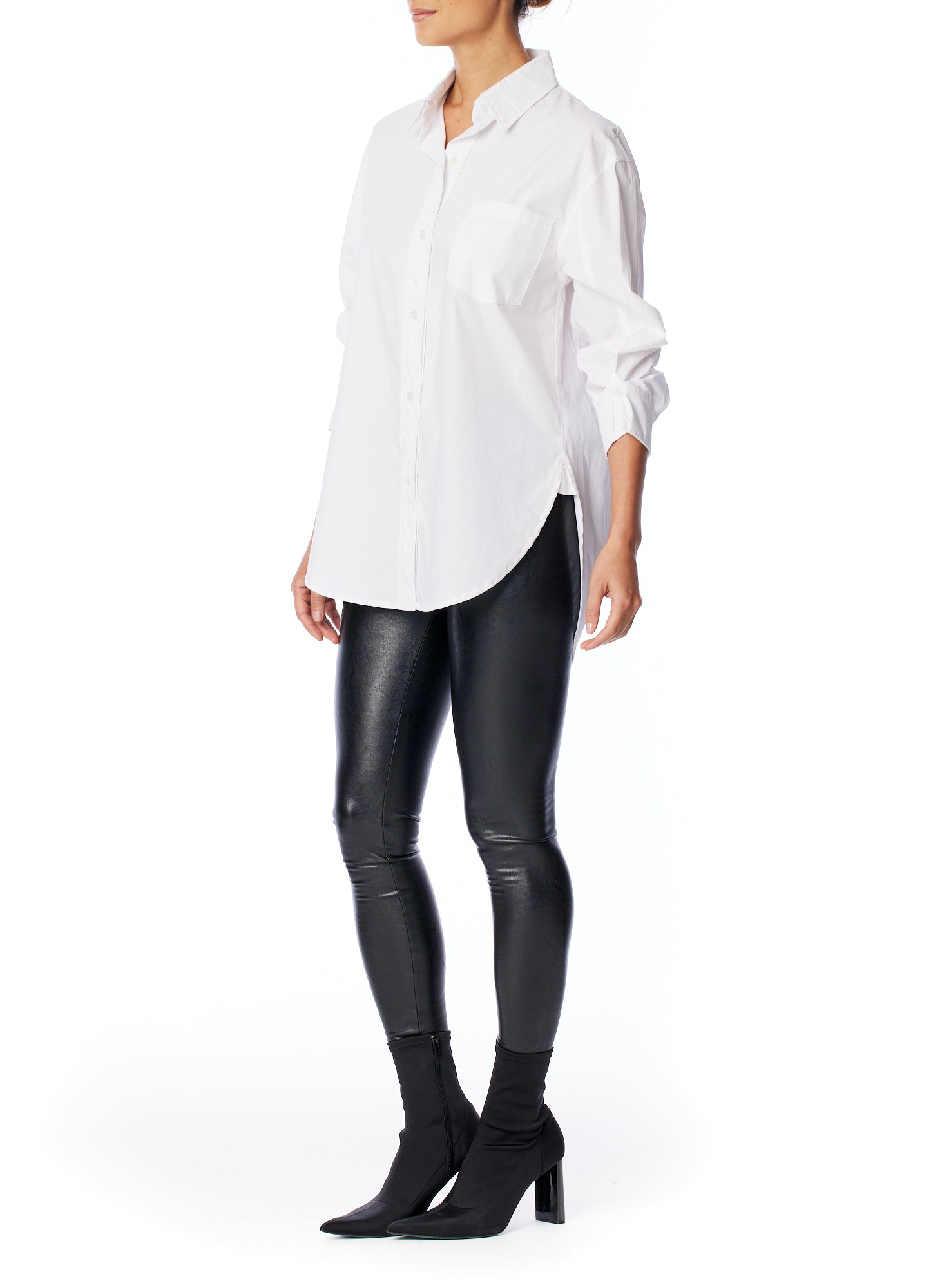 collared button up shirt with a relaxed fit and long, cuffed sleeves in white
